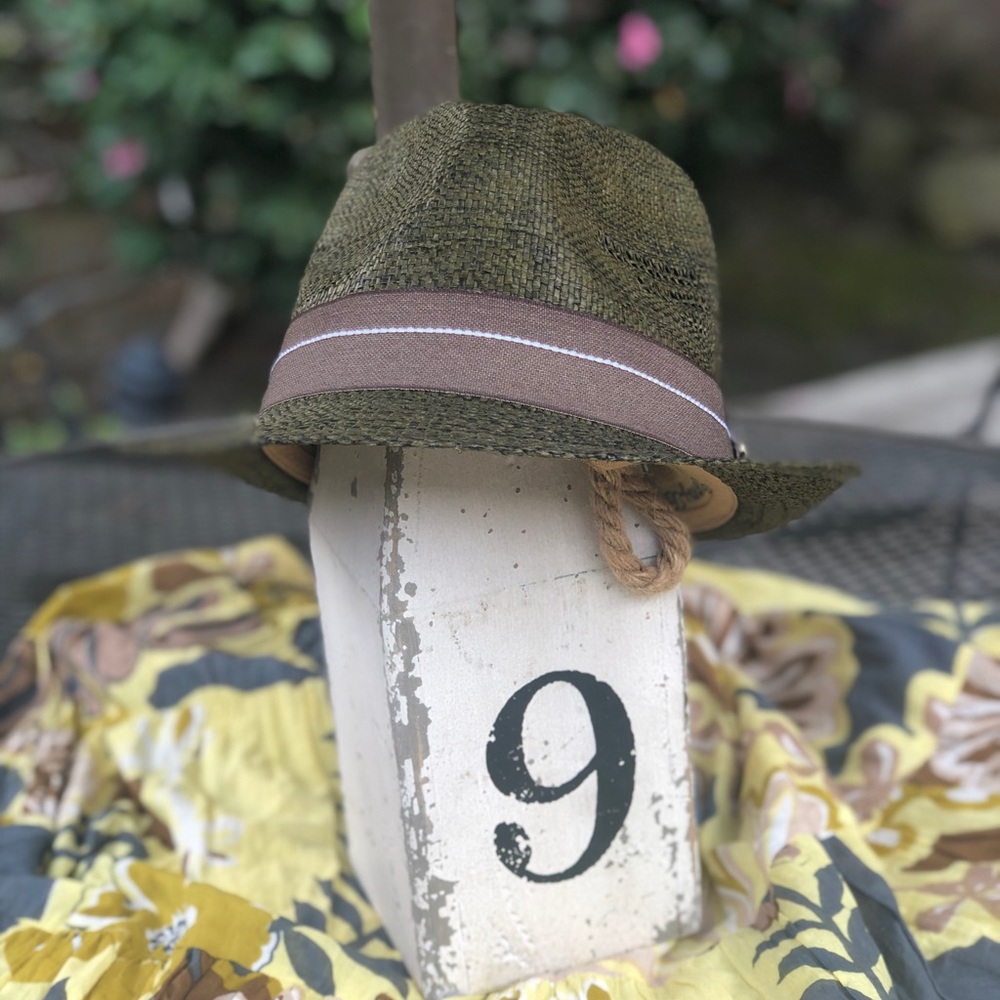 NWOT Tommy Bahama Straw Fedora